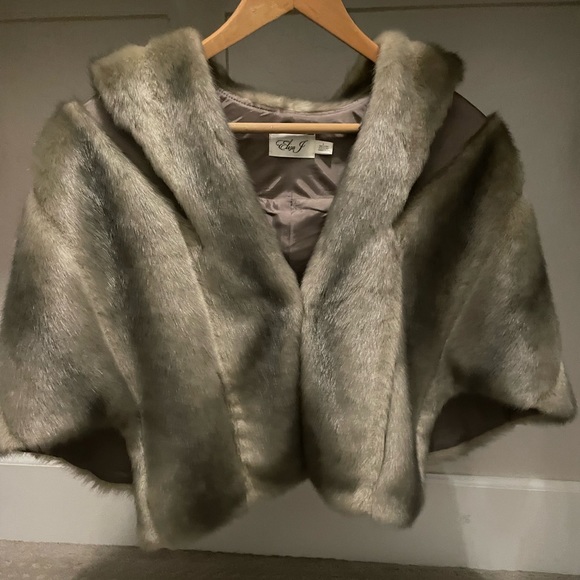 Eliza J Jackets & Coats Eliza J Faux Fur Capelet Worn Once And Dry